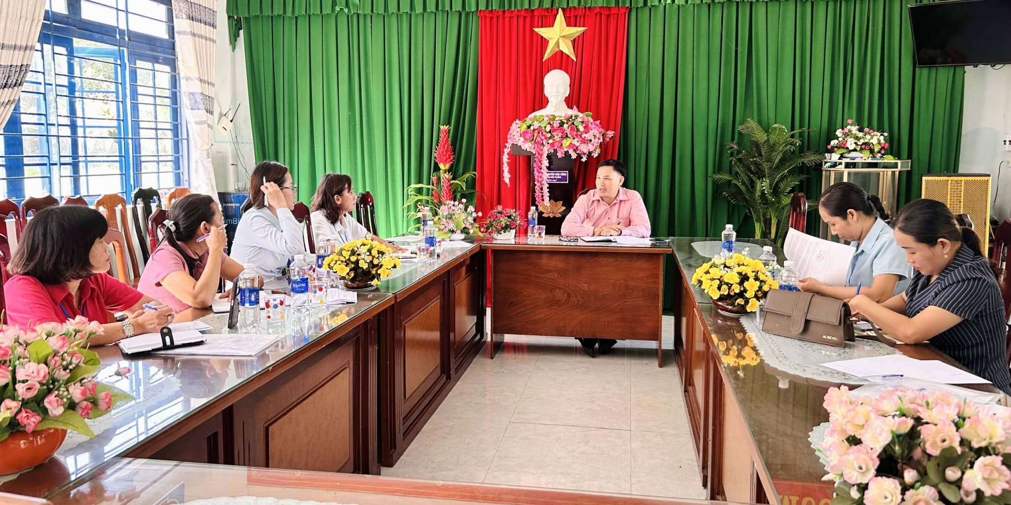Đoàn Khảo sát làm việc với trường Tiểu học Chiên Đàn